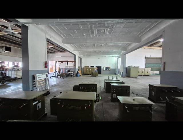 2,100M² FACTORY FOR SALE IN BOKSBURG EAST